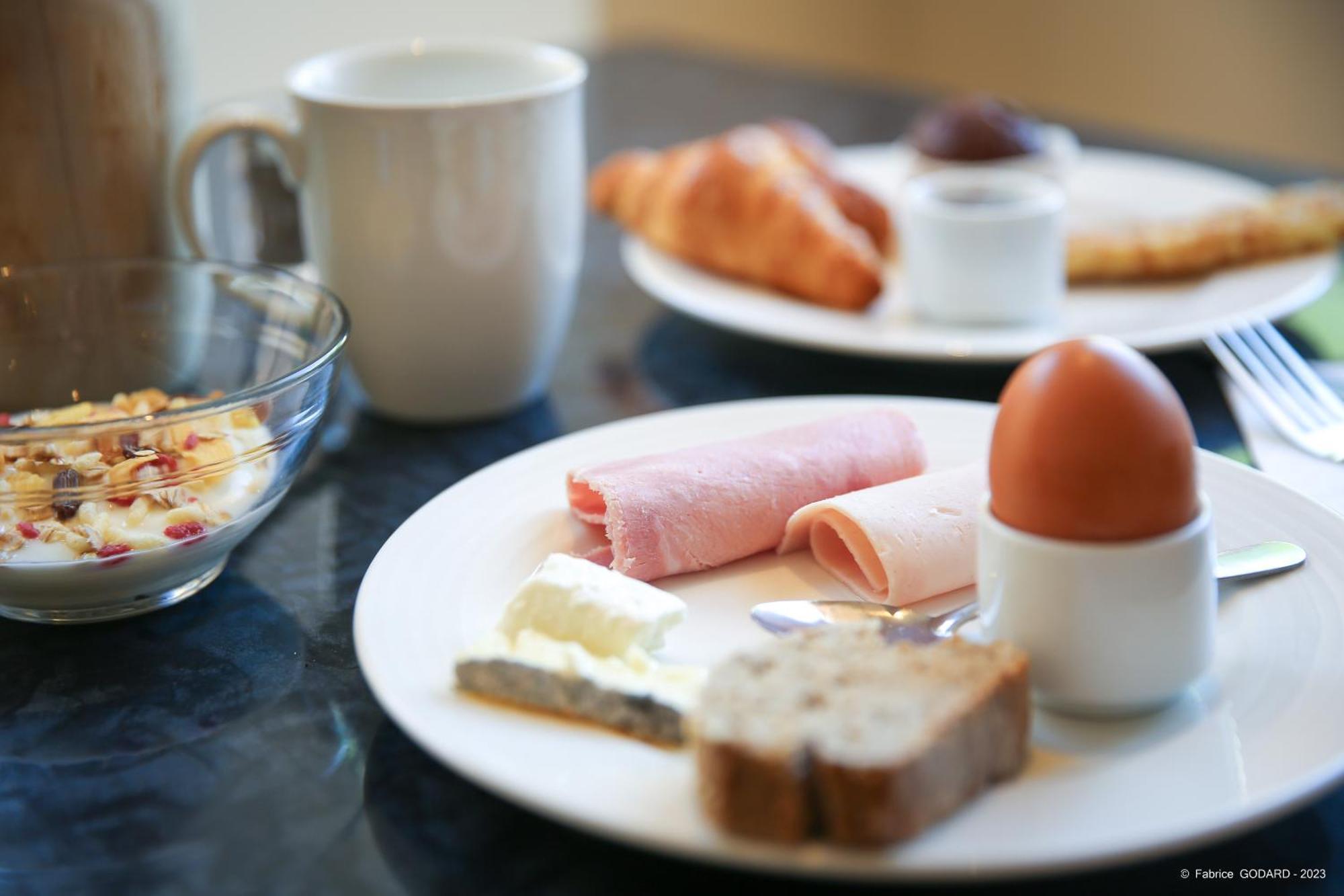 Hotel Le Refuge Des Sources 디뉴레뱅 외부 사진
