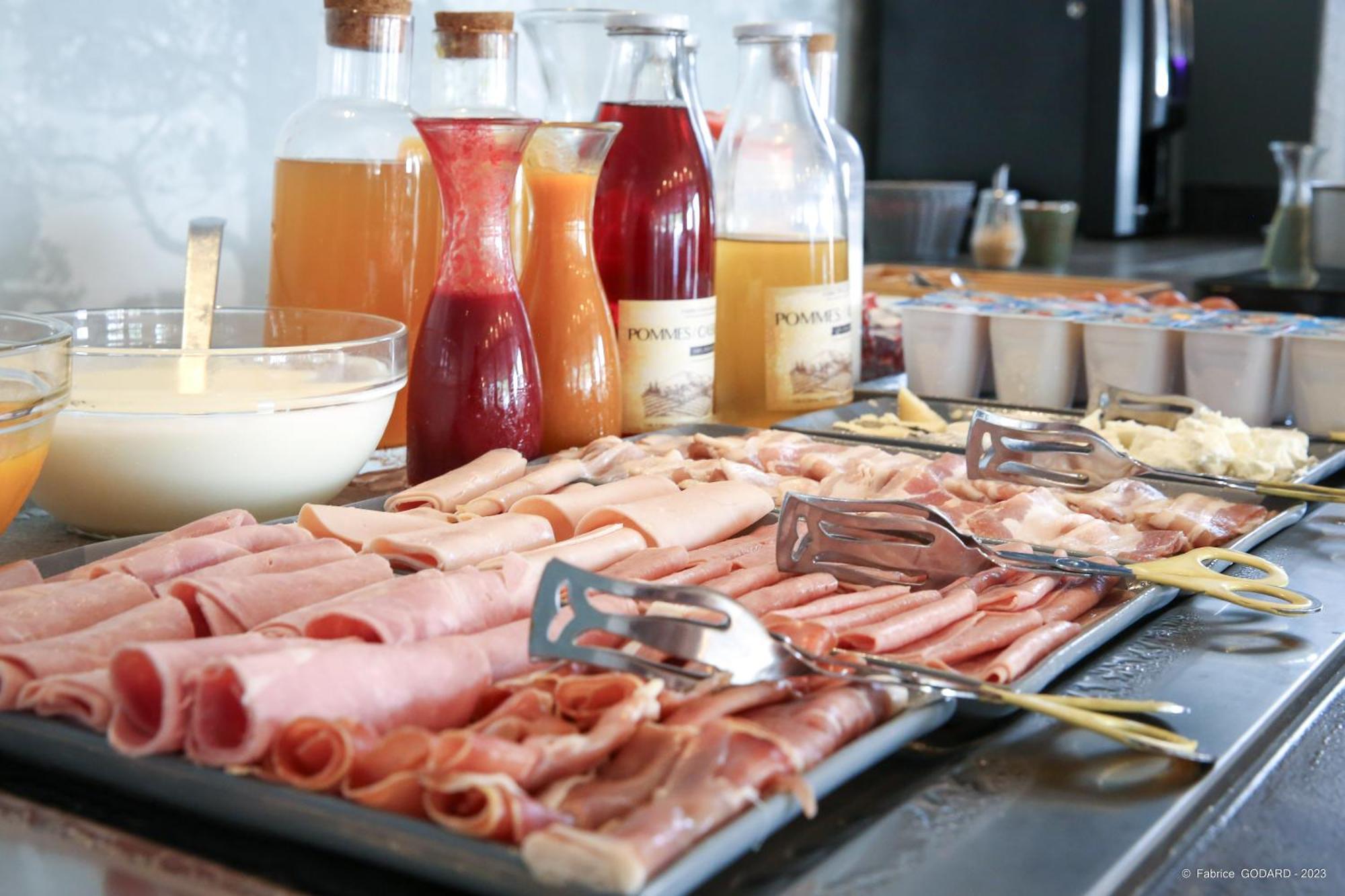 Hotel Le Refuge Des Sources 디뉴레뱅 외부 사진