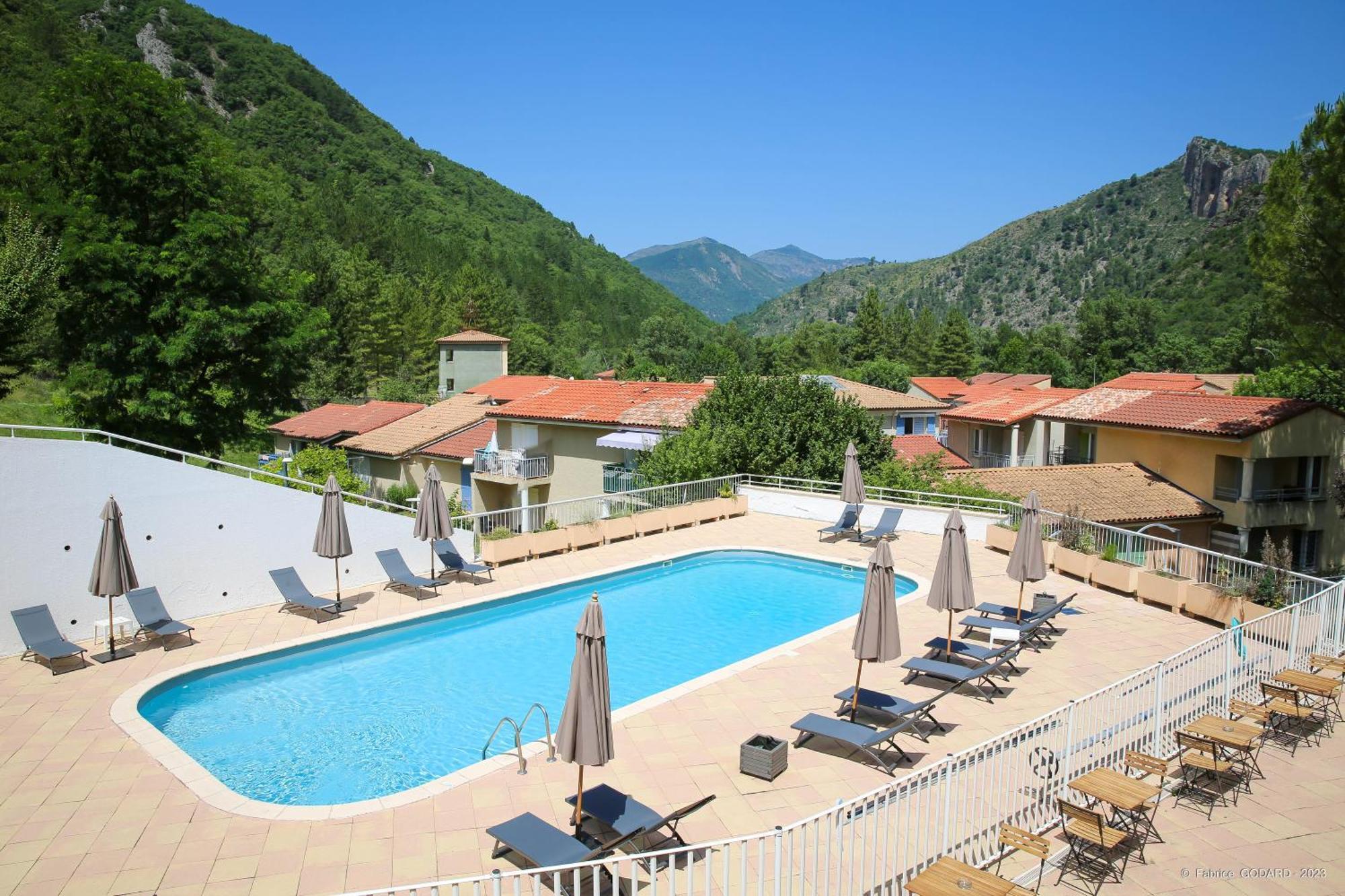 Hotel Le Refuge Des Sources 디뉴레뱅 외부 사진