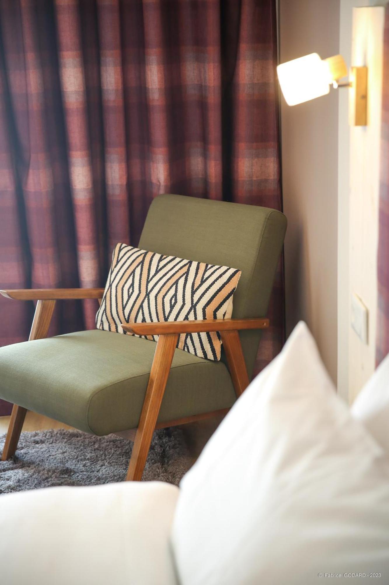 Hotel Le Refuge Des Sources 디뉴레뱅 외부 사진